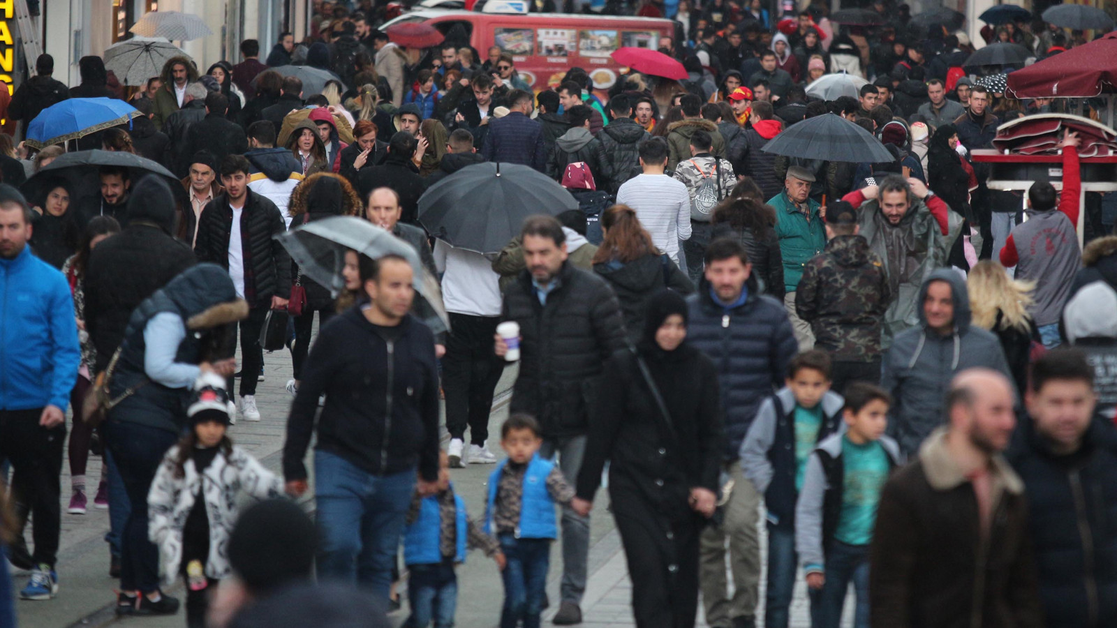 İstanbul dahil çok sayıda ili vuracak! Meteoroloji'den sağanak yağış uyarısı!