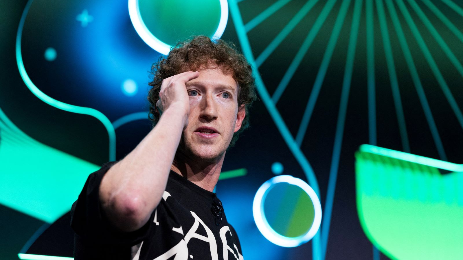 Mark Zuckerberg'e göre iPhone'a pek yakında veda edeceğiz