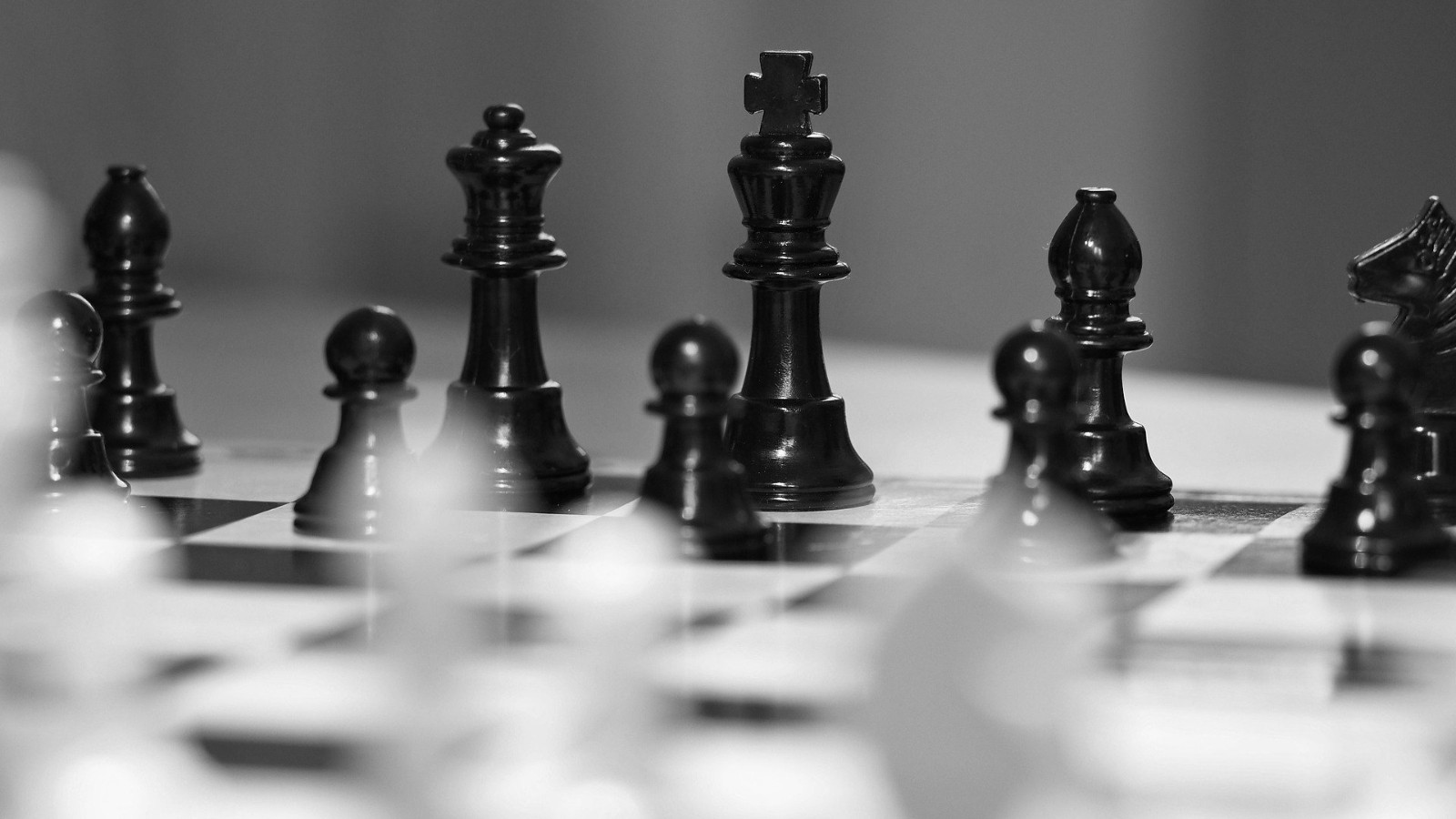 Grok ve ChatGPT kapıştı... OpenAI'ın o3'ü xAI'ın Grok 4'ünü ezip geç