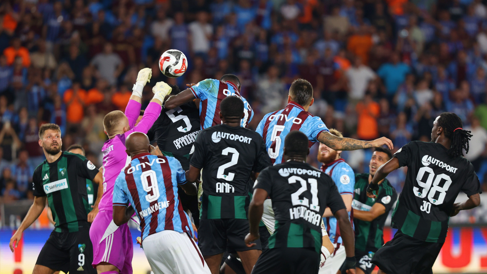 Trabzonspor’da sezonun ilk golü Paul Onuachu’dan