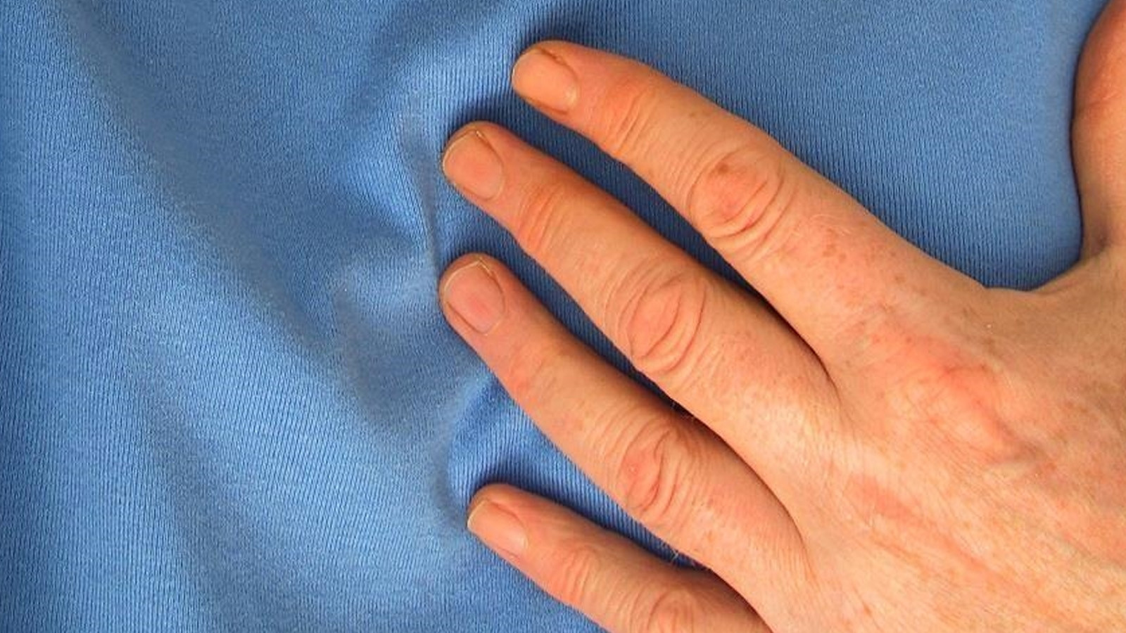 Kavurucu sıcaklarda kalbin iş yükü artıyor! Uzmanından hayat kurtaran tavsiyeler