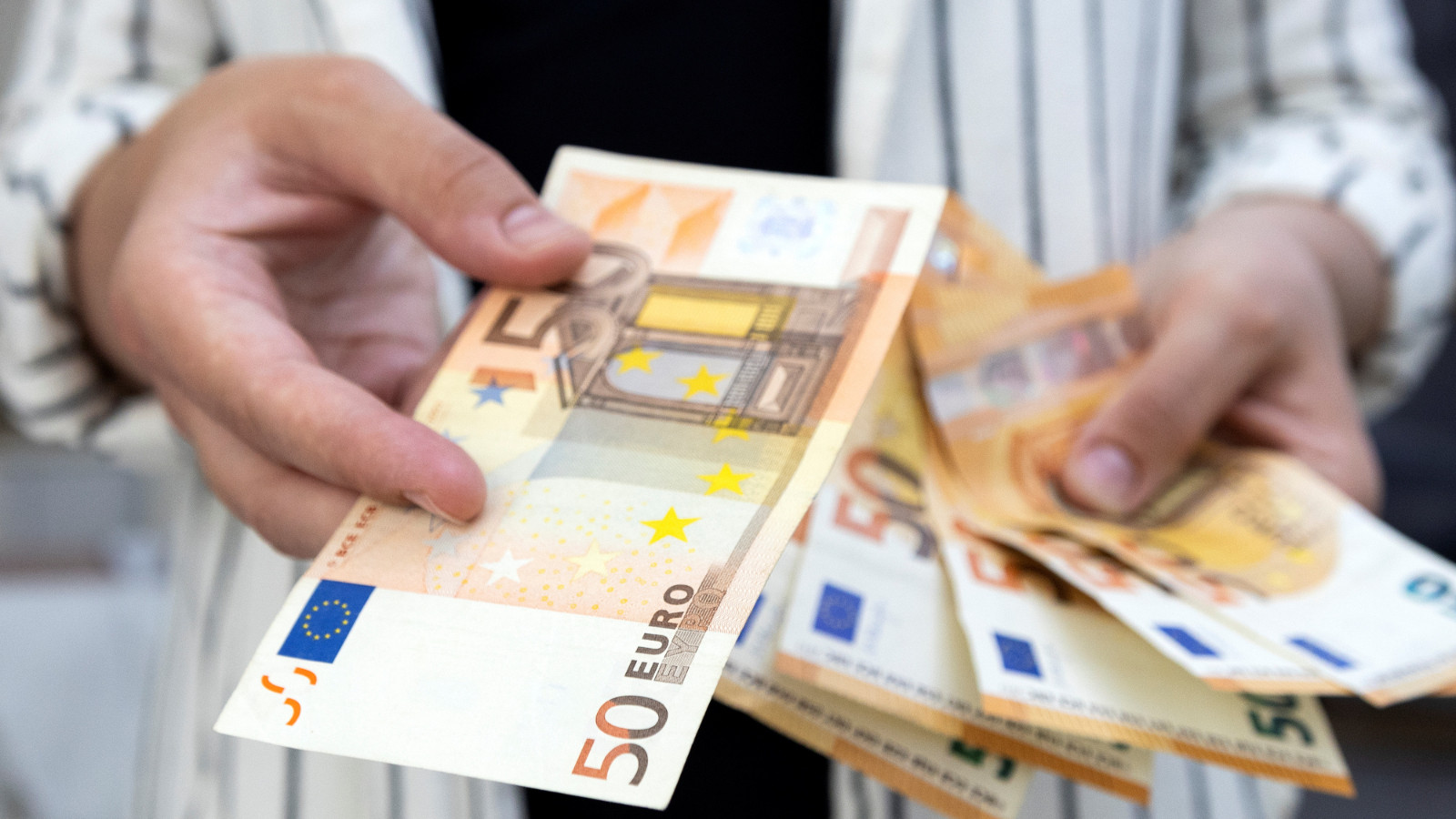 Euro Bölgesi dış ticaret fazlası verdi Euro Bölgesi dış ticaret fazlası verdi