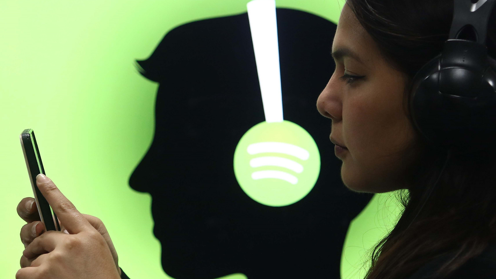 Spotify bir şeyler deniyor, DM özelliği geliyor! Yaş sınırına dikkat
