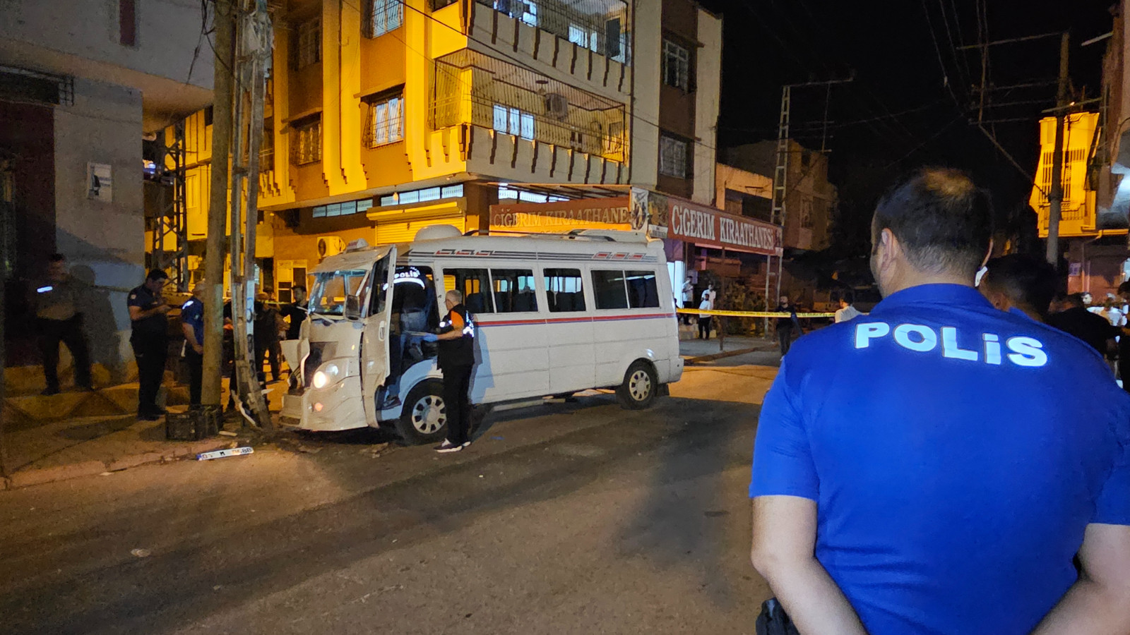 Adana'da dolmuş şoförüne silahlı saldırı!