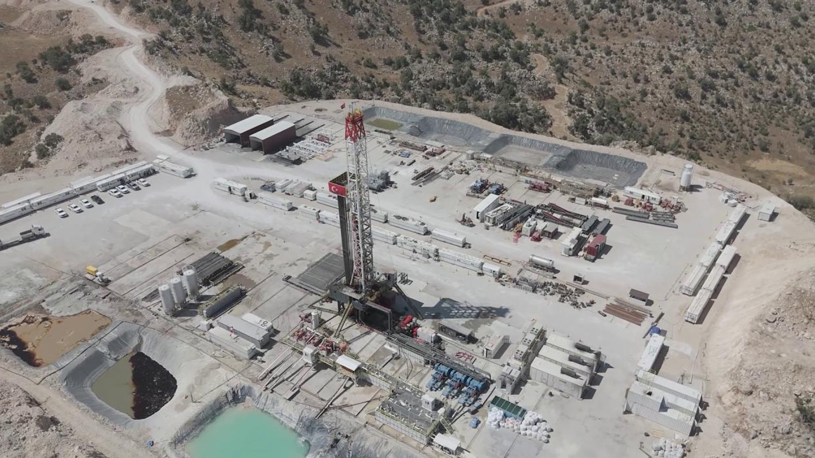 İki yerli petrol sondaj kulesi Şırnak’ta göreve başladı