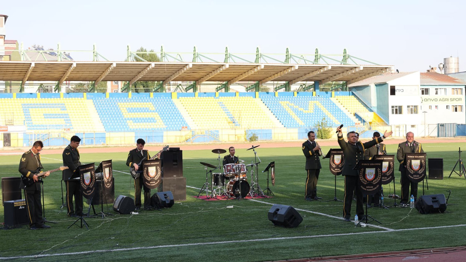 Ağrı'daki 30 Ağustos etkinliklerinde bandodan renkli konser