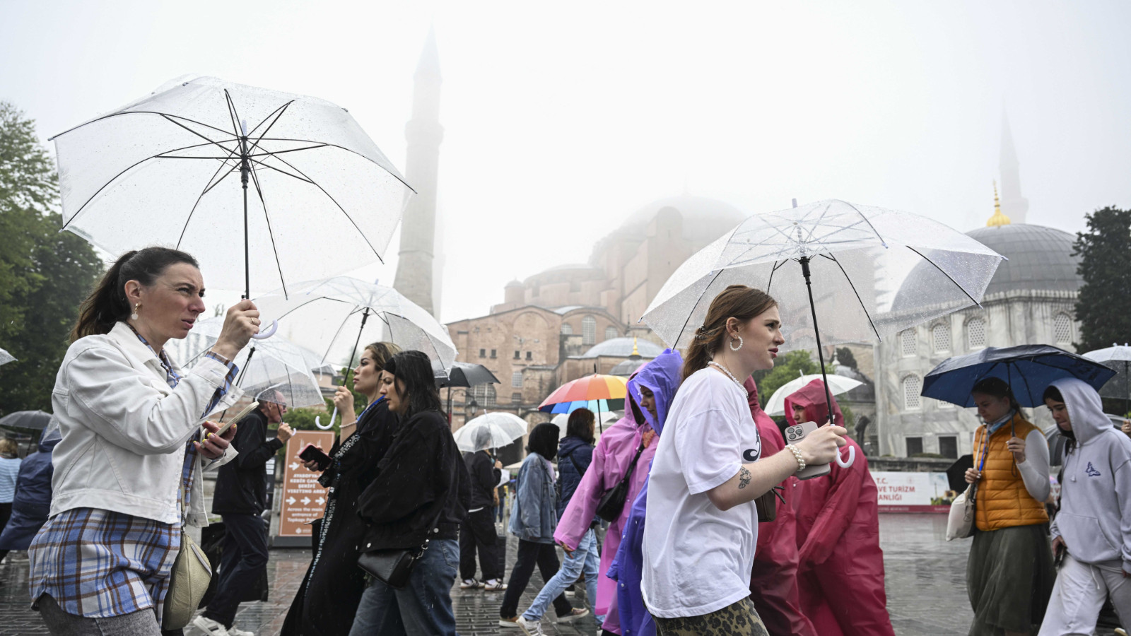 Meteoroloji'den İstanbullulara sağanak uyarısı