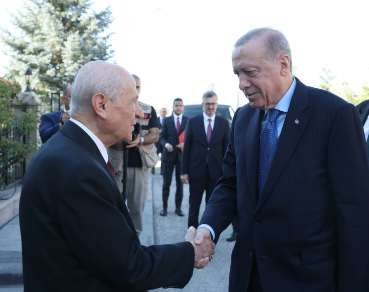 Cumhurbaşkanı Erdoğan, Bahçeli ile bir araya geldi - Resim : 1