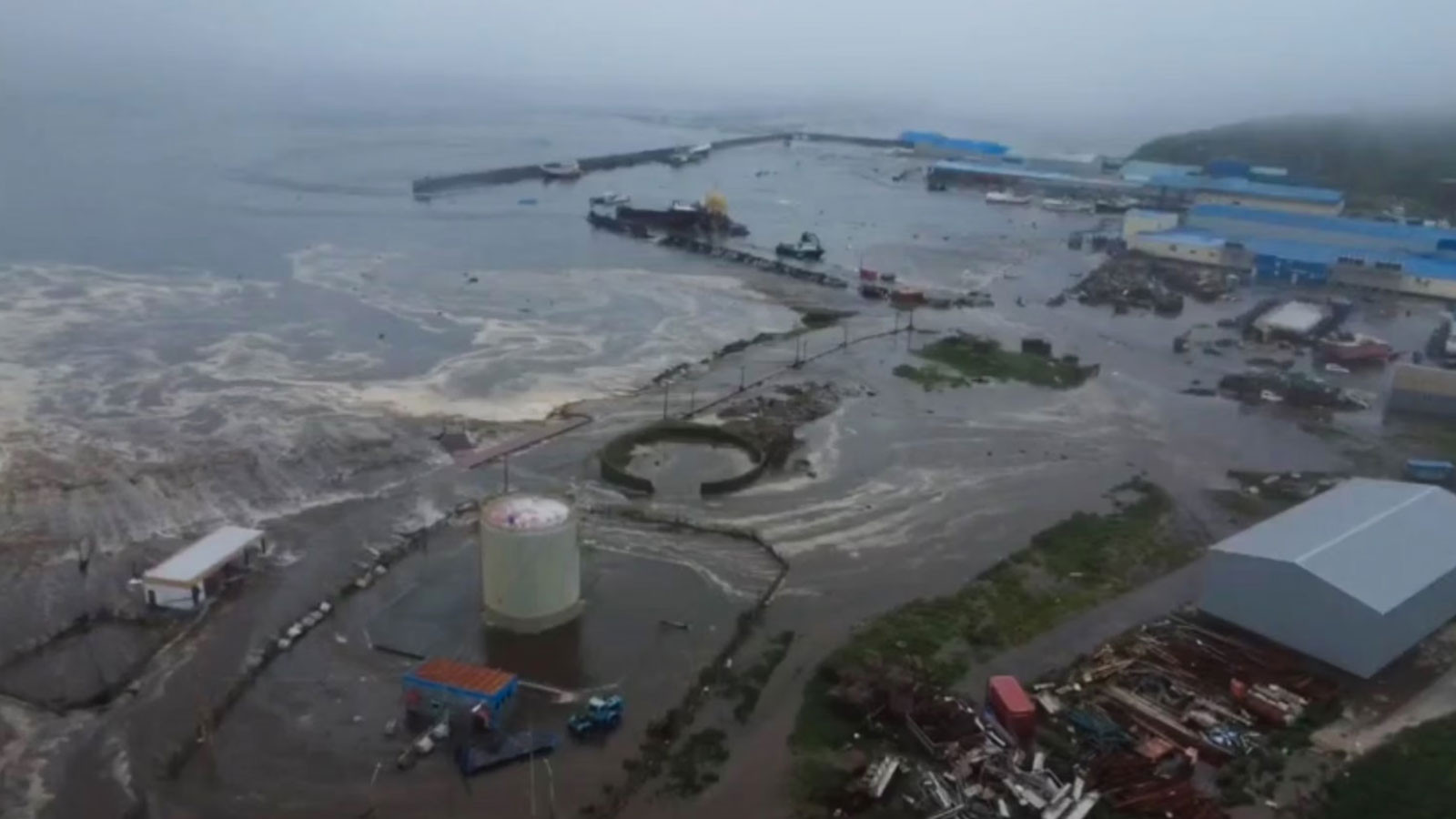 Rusya’nın Kamçatka bölgesinde 7,4 büyüklüğünde deprem! Tsunami uyarısı yapıldı