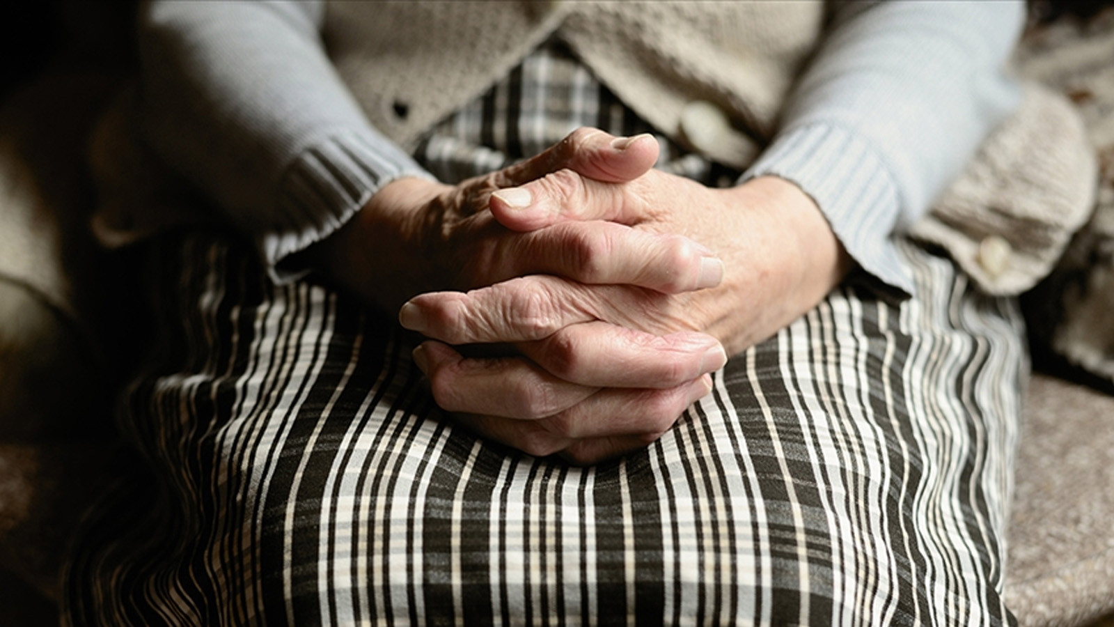 Dil ve iletişim becerilerindeki bozulmalar Alzheimer'ın erken belirtisi olabilir