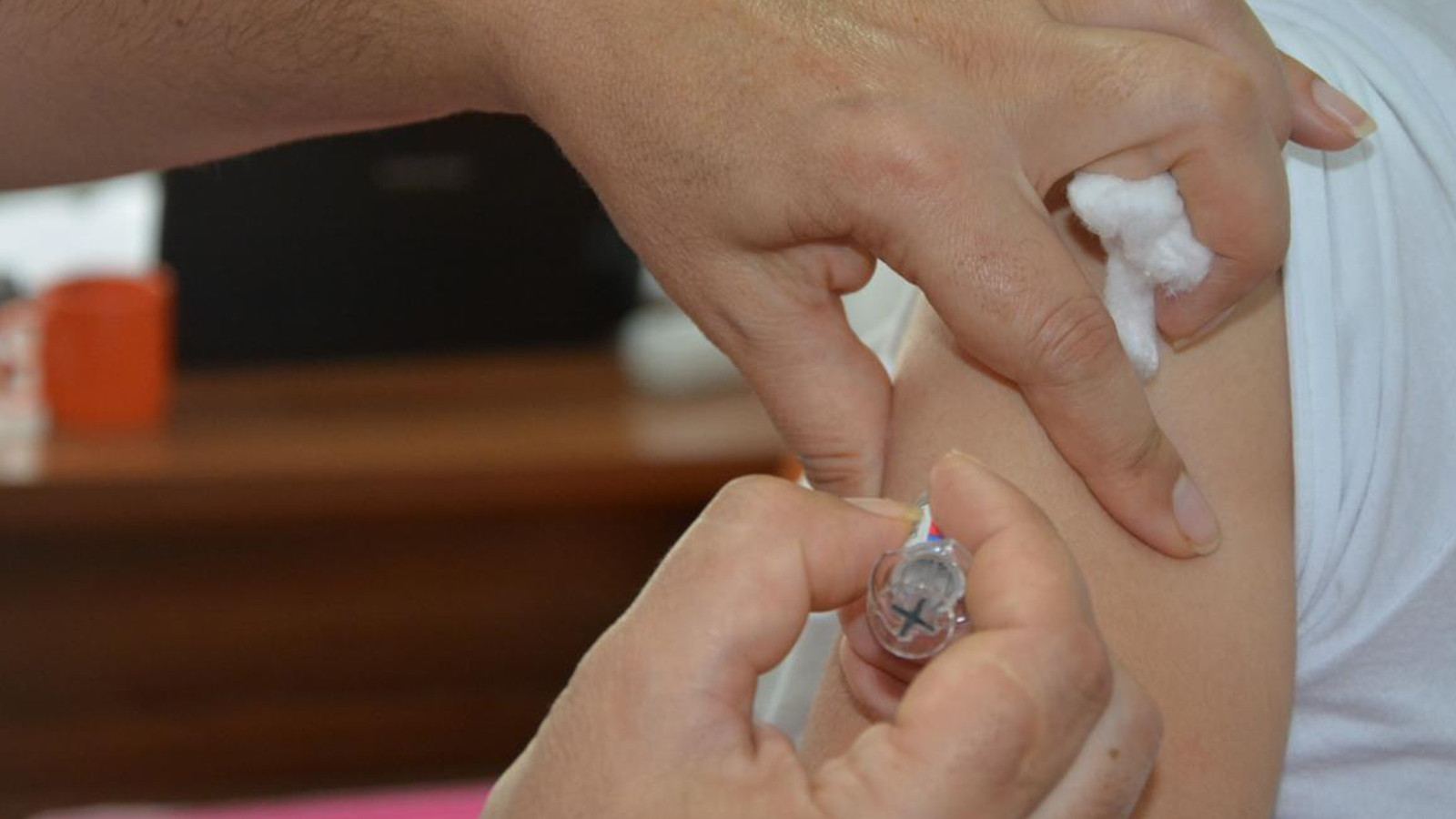 Kış geliyor... Kimlerin grip aşısı olmalı? Doktor tek tek açıkladı