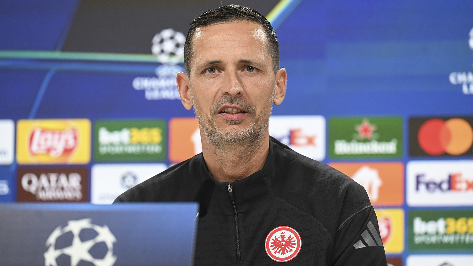 Eintracht Frankfurt Teknik Direktörü Dino Toppmöller: "Bizim için kimin oynayacağı önemli değil"