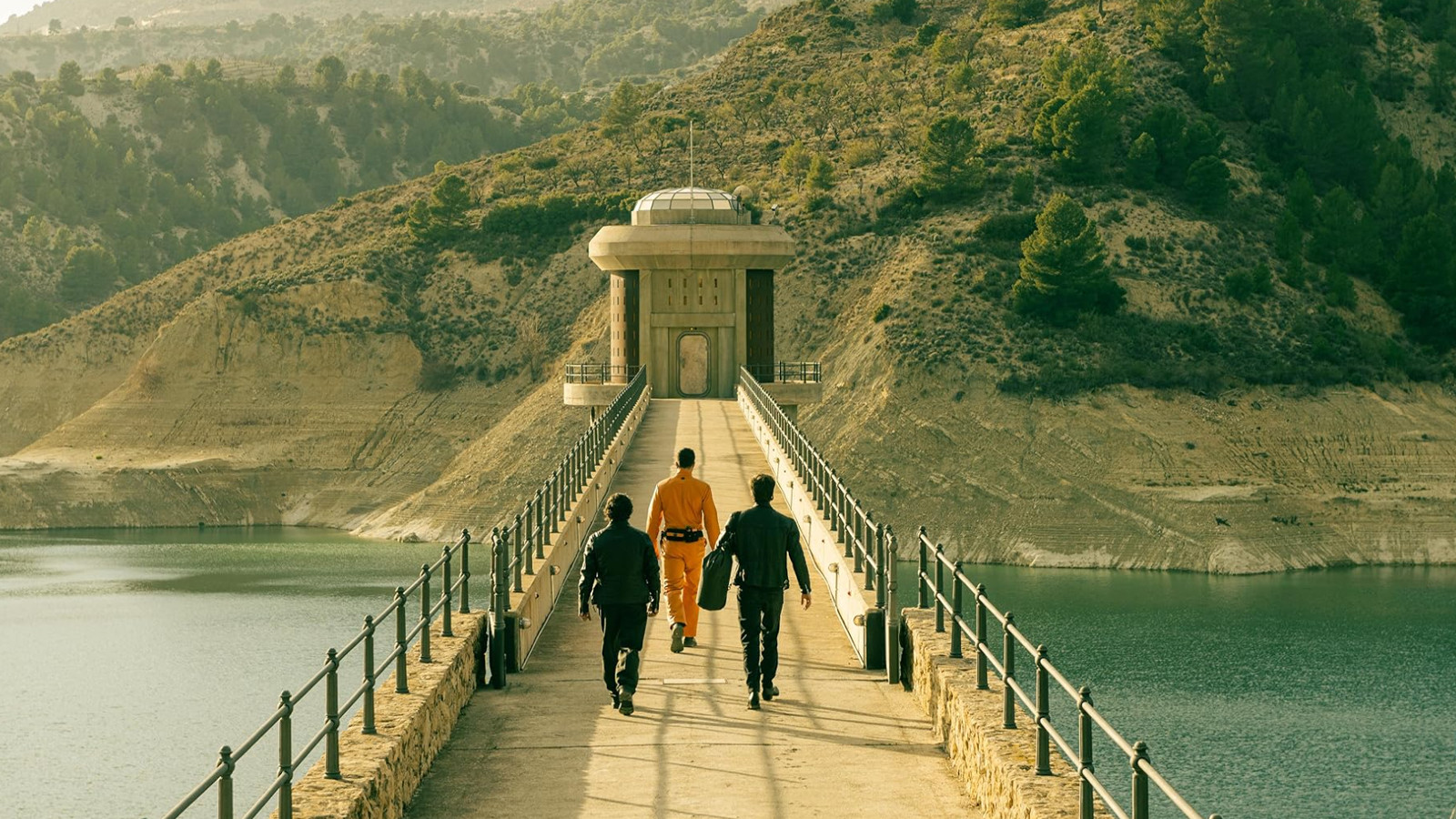 La Casa de Papel’in yaratıcılarından Netflix için yeni dizi: Milyarderlerin Sığınağı’ndan ilk fragman yayınlandı