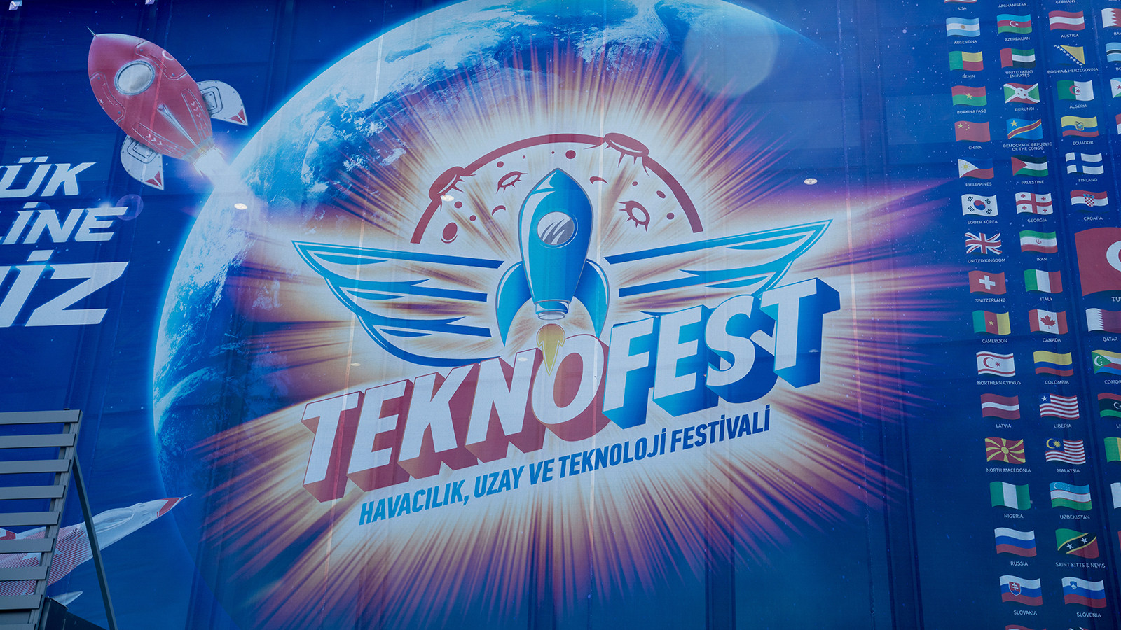 Teknoloji tutkunlarının adresi TEKNOFEST: Atak, SOLOTÜRK, Bayraktar ve Akıncı gökyüzünü doldurdu