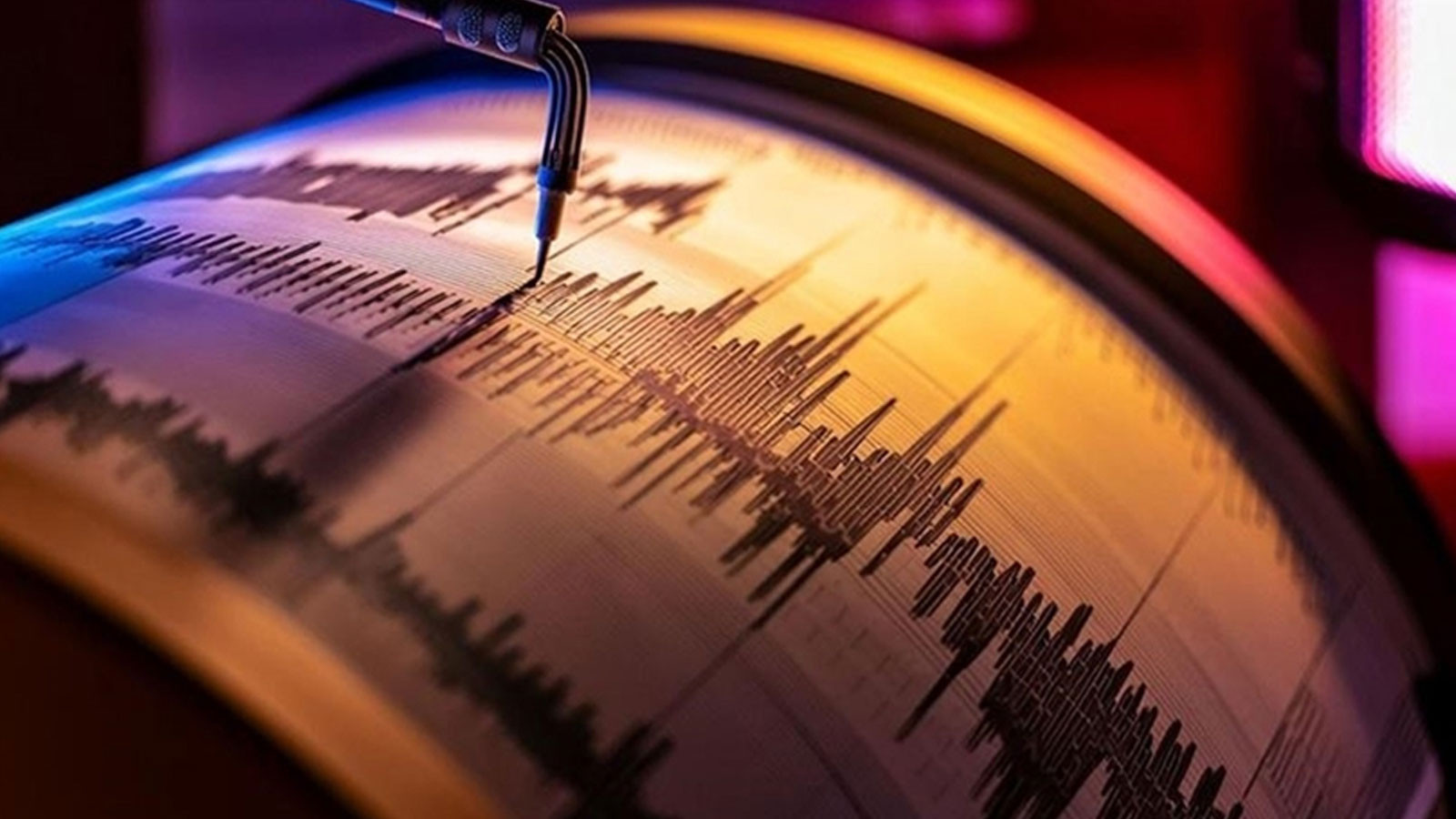 İzmir’de korkutan deprem!