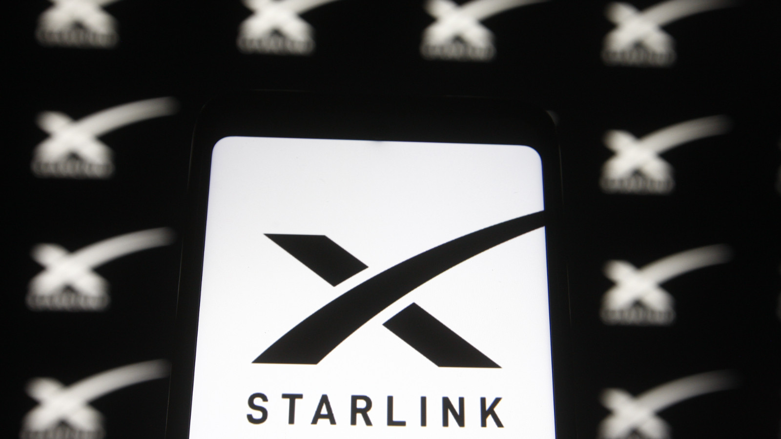 Elon Musk'ın Starlink uyduları Dünya'ya düşmeye başladı, felaketten korkuluyor
