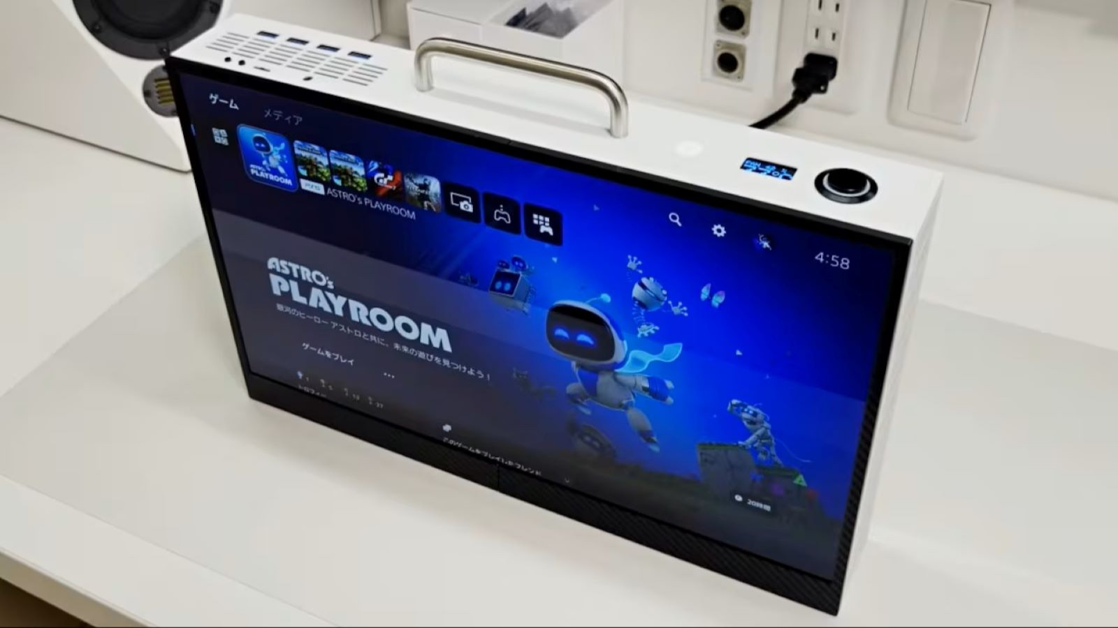 PlayStation'a LCD ekran monte etti, çalışıyor ama bir sorunu var