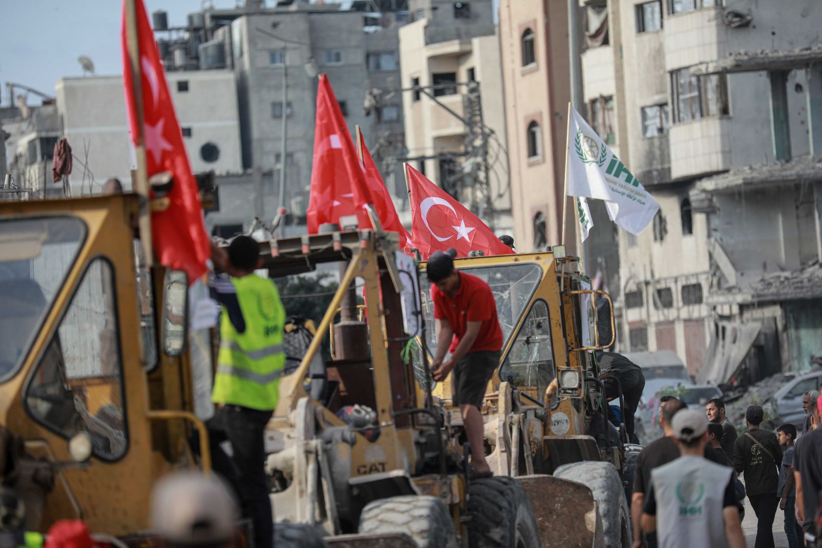 Gazze'de Türk bayraklı konvoy şehre giriş yaptı! - Resim: 6