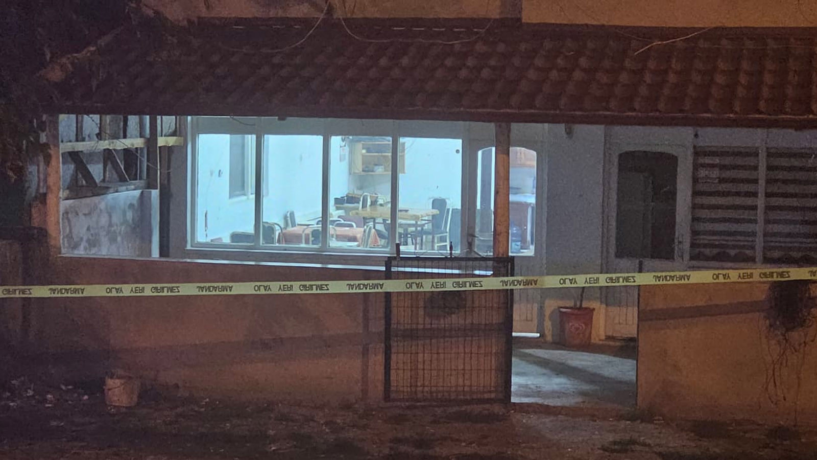 Emekli Polisten Kahvehaneye Kanlı Baskın