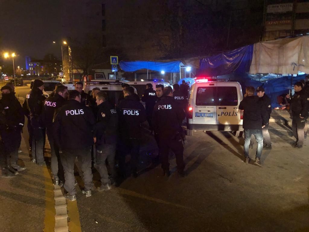 Ankara Da Otobus Soforunun Hayatini Trafik Polisi Kurtardi