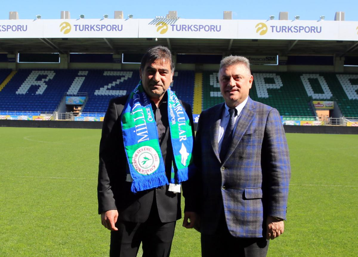 Caykur Rizespor Unal Karaman Ile 1 5 Yillik Sozlesme Imzaladi