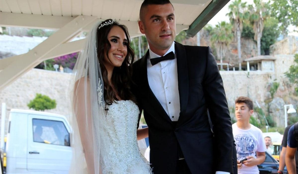 Burak Yilmaz Ile Eski Esi Istem Atilla Ilk Kez Goruntulendi