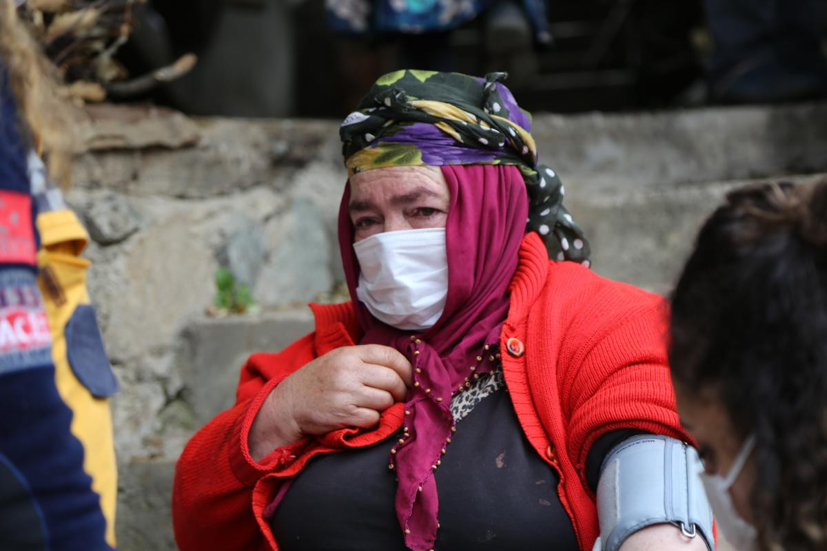 Artvin Ortaköy köyünde 12 ev yandı, felaketin boyutu gün ağarınca