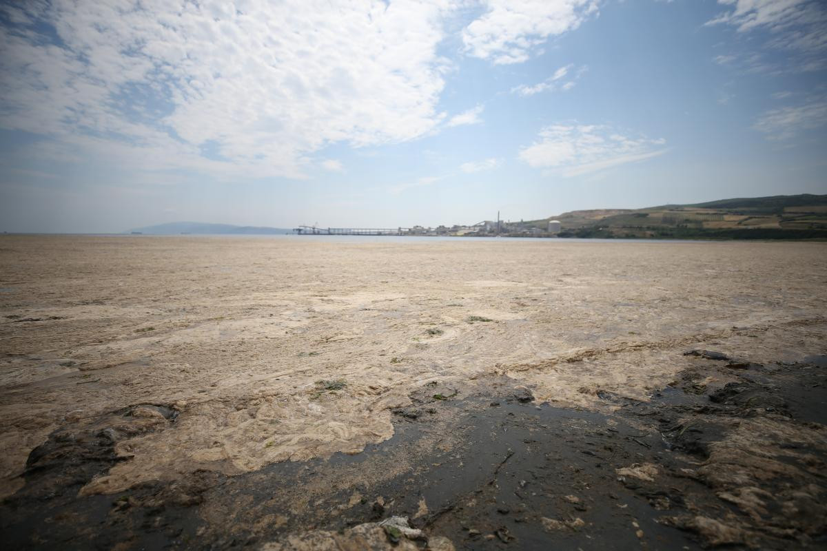 Marmara Denizi�nde müsilaj felaketinin son hali havadan görüntülendi