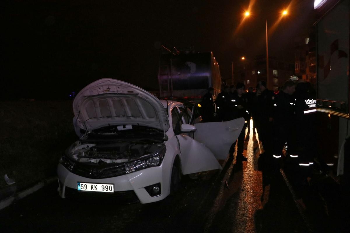 LPG'li otomobil patladı: 2 yaralı - Resim : 3