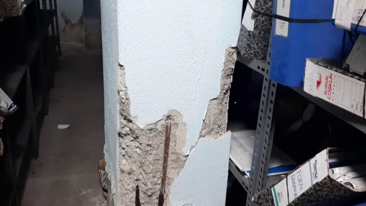 Izmir Depreminde Agir Hasar Alan Torbali Belediye Binasinda Deprem Anina Iliskin Yeni Goruntuler Ortaya Cikti